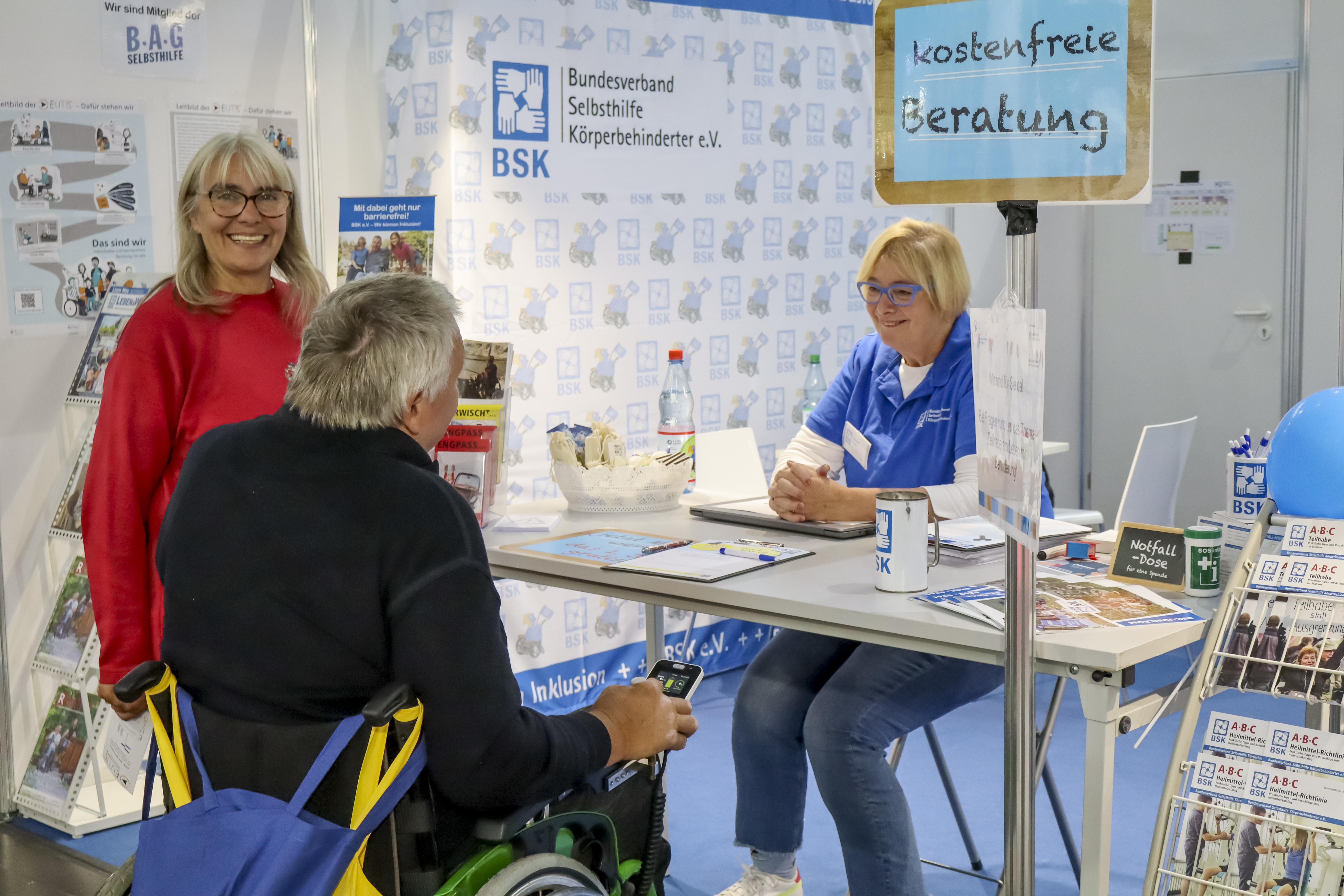 Am BSK-Stand in der Beratung