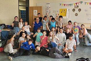 Rudi Bamberger mit "seinen" Kids