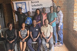 Gruppenfoto vor BSK-Banner