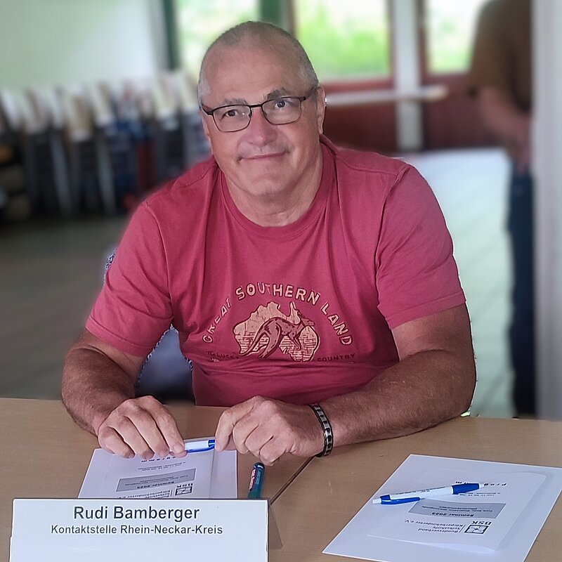 Rudi Bamberger am Beratungstisch